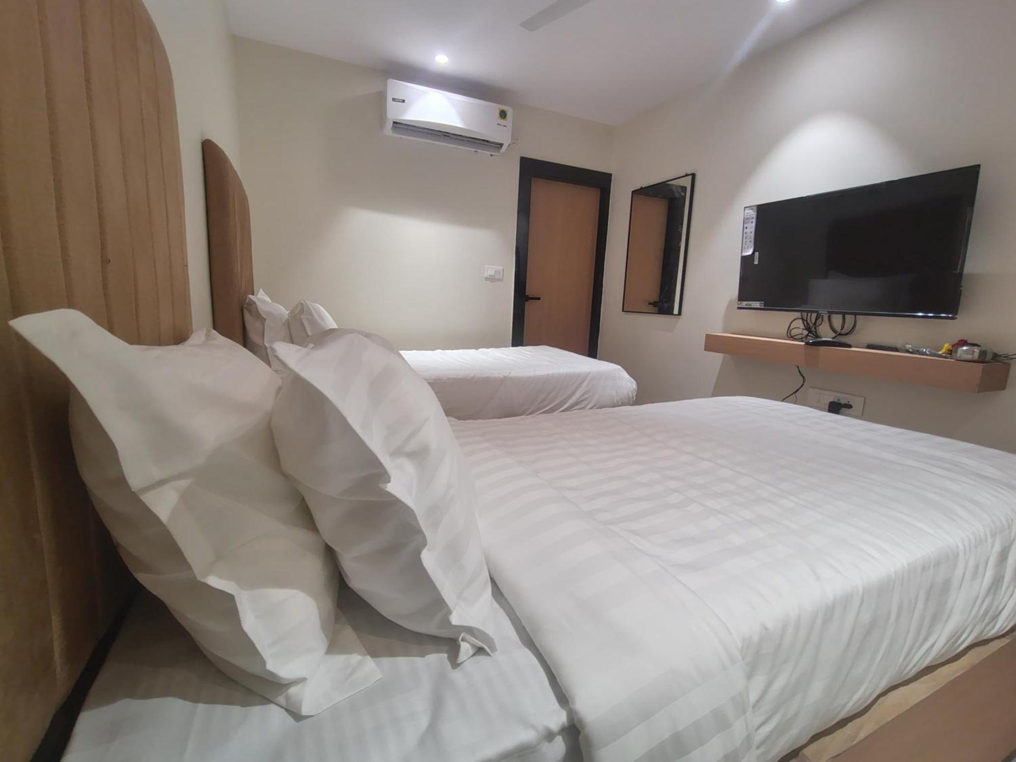 Hotel Blueearth Vizianagaram Exterior photo