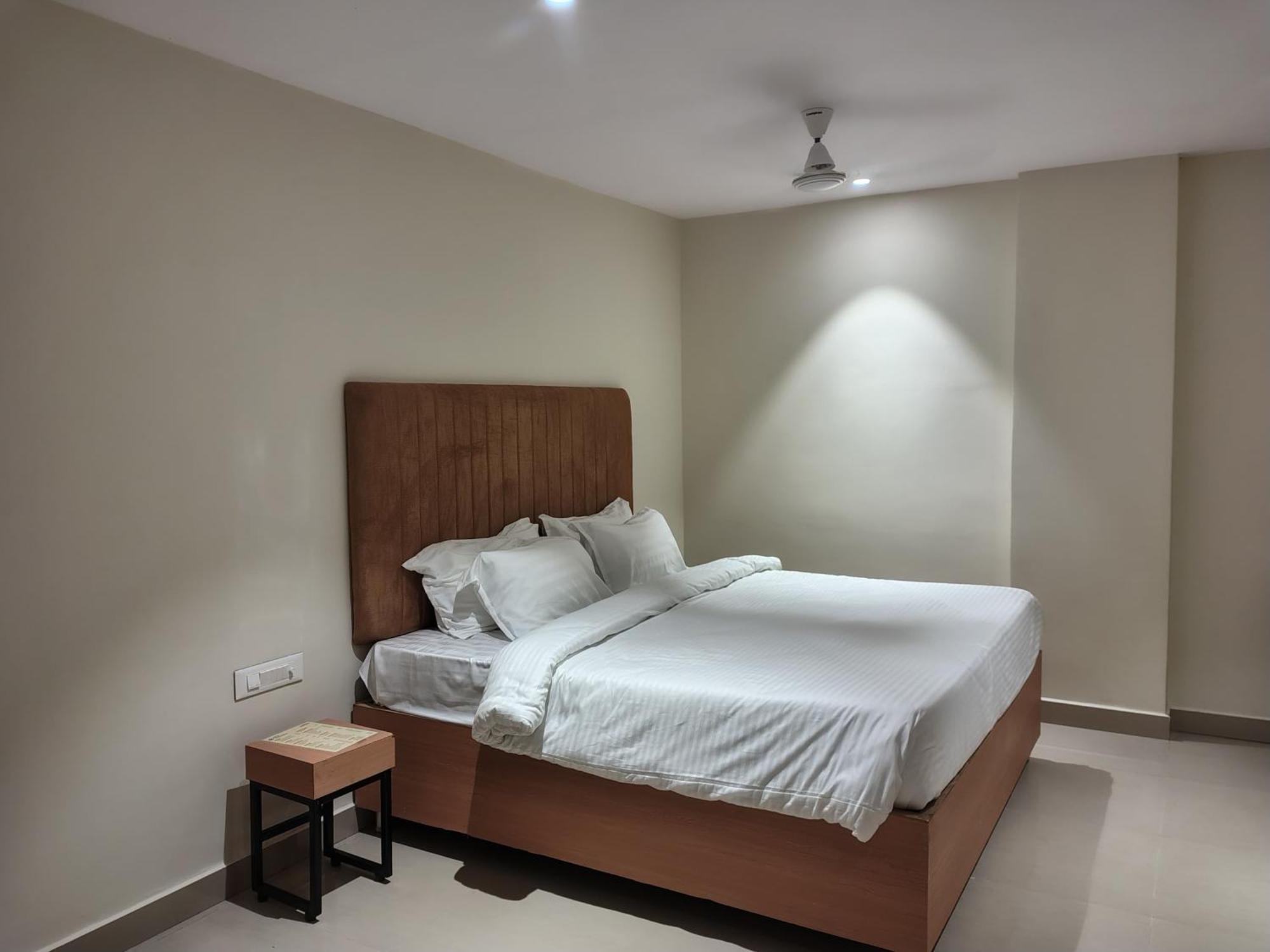 Hotel Blueearth Vizianagaram Exterior photo